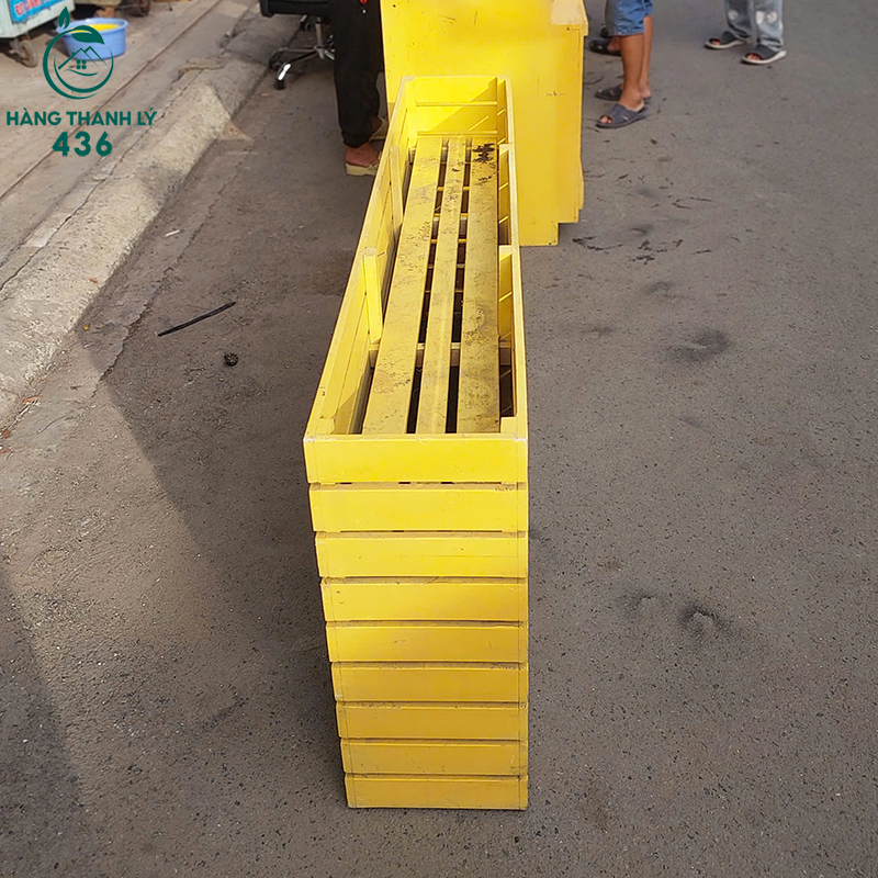 quay-pha-che-cu-1m8x60cmx23cm-mau-vang-thiet-ke-dep-mat-2 Quầy Trà Sữa Cũ 1M8X60CMX23CM Màu Vàng Thiết Kế Đẹp Mắt