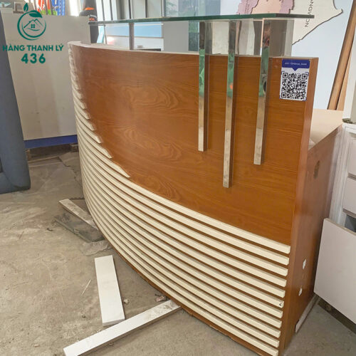 Quầy Tiếp Tân Cũ 2MX1M Thiết Kế Cong Không Hộc Tủ