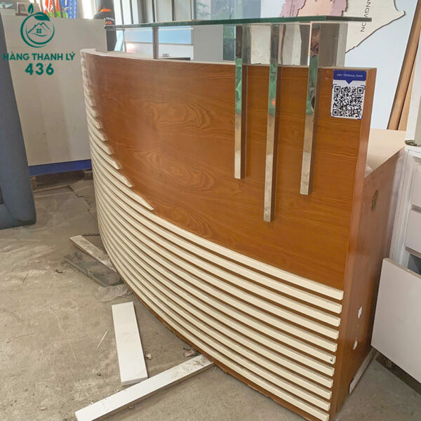 Quầy Tiếp Tân Cũ 2MX1M Thiết Kế Cong Không Hộc Tủ