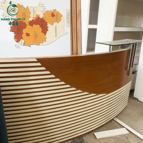 Quầy Tiếp Tân Cũ 2MX1M Thiết Kế Cong Không Hộc Tủ
