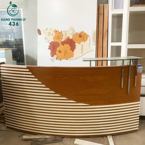 Quầy Tiếp Tân Cũ 2MX1M Thiết Kế Cong Không Hộc Tủ