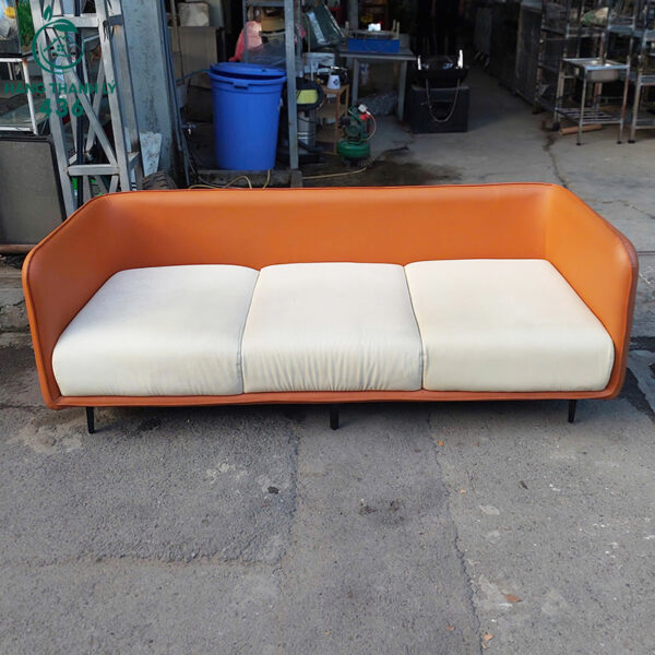 Sofa Cũ 1M9X70CM Tựa Lưng Màu Cam Và Đệm Trắng