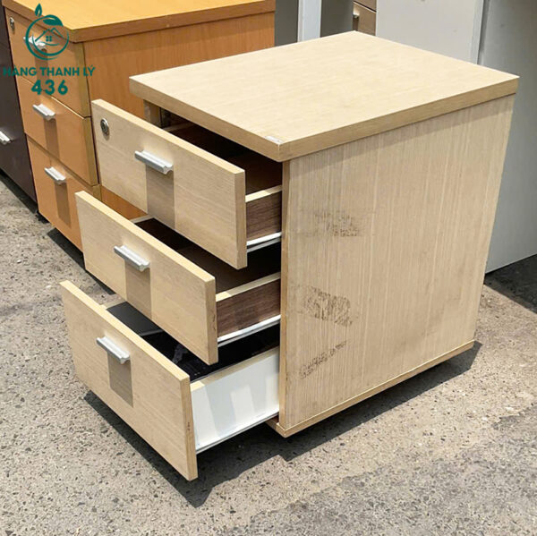 tu cabin cu mau kem 3 ngan tien loi 2