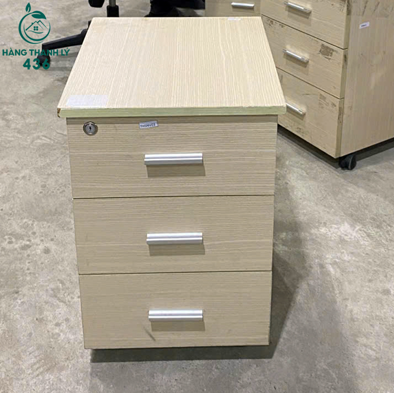 Tủ Cabin Cũ Màu Kem 3 Ngăn Tiện Lợi tu-cabin-cu-mau-van-go-tien-loi-banh-xe-di-chuyen-3 Tủ Cabin Cũ Màu Kem 3 Ngăn Tiện Lợi