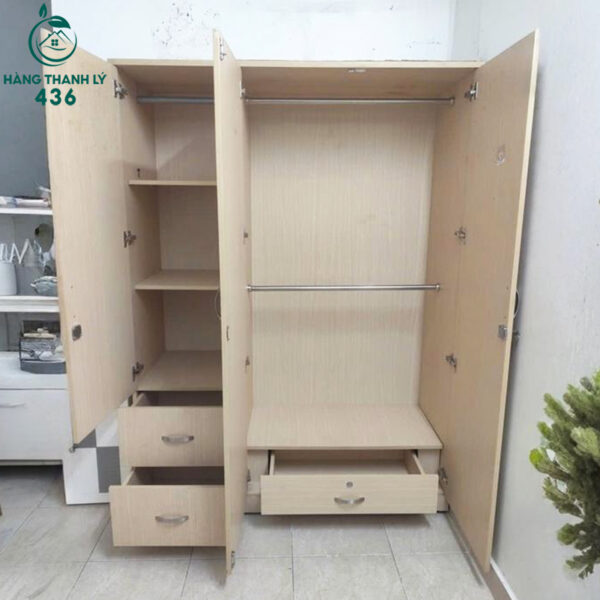 tu quan ao cu 1m4x1m9x50cm kem ngan ke chia do gon gang 2