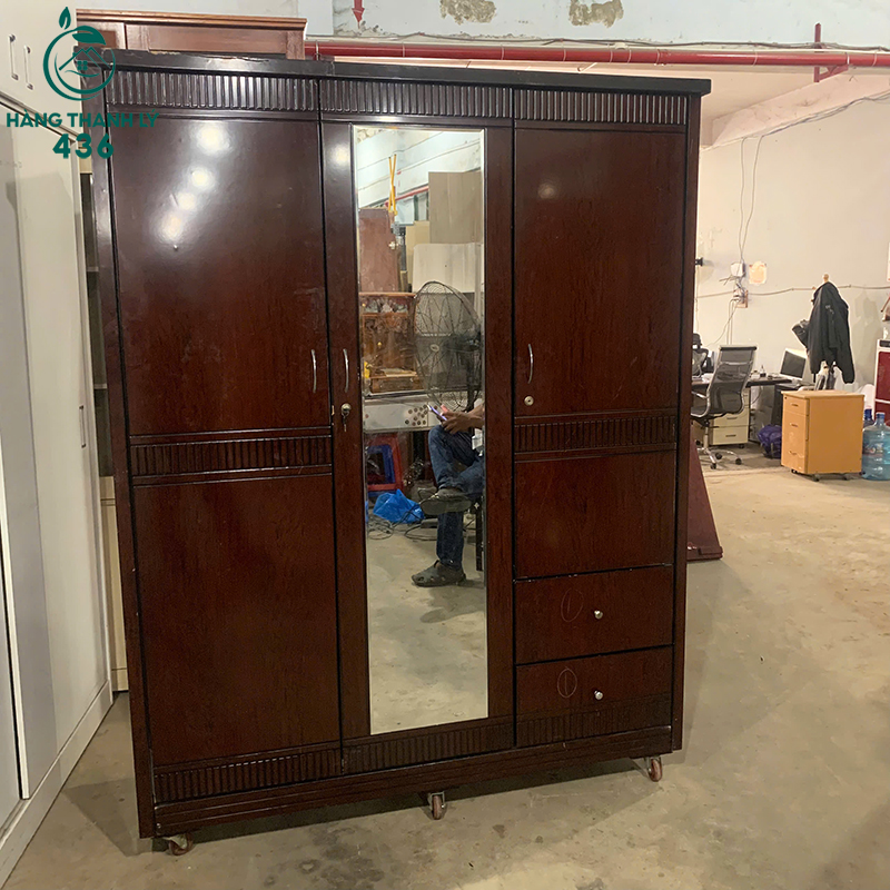 Tủ Quần Áo Cũ 1M57X2M Gỗ Vân Nâu Có Gương Soi tu-quan-ao-cu-1m57x2m-go-van-nau-co-guong-soi-2 Tủ Quần Áo Cũ 1M57X2M Gỗ Vân Nâu Có Gương Soi