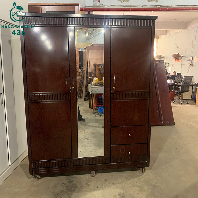 Tủ Quần Áo Cũ 1M57X2M Gỗ Vân Nâu Có Gương Soi tu-quan-ao-cu-1m57x2m-go-van-nau-co-guong-soi-4 Tủ Quần Áo Cũ 1M57X2M Gỗ Vân Nâu Có Gương Soi