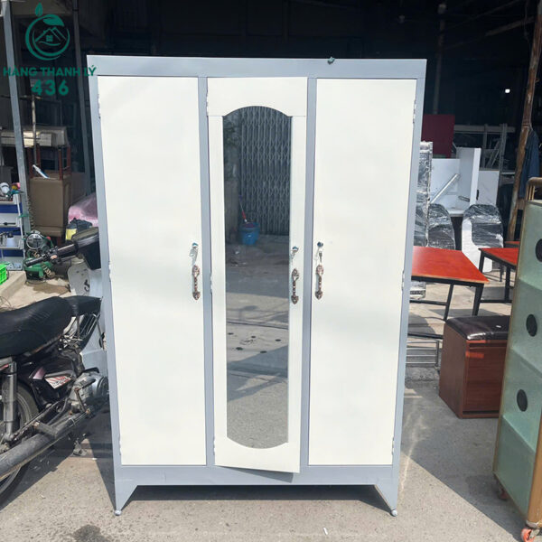 tu sat quan ao cu 1m15x1m8x45cm co canh guong soi tien dung 1