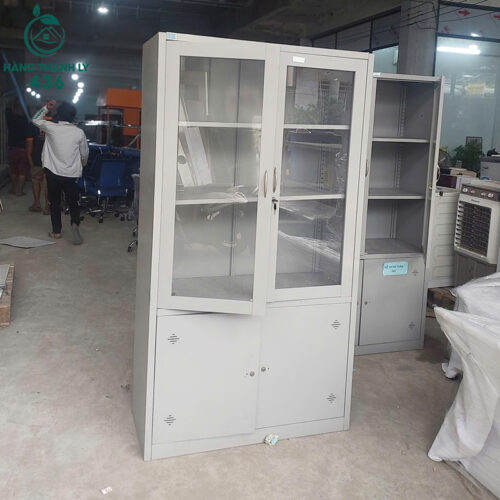 tu tai lieu cu 1mx1m83 mau xam canh kinh phia tren de quan sat 1