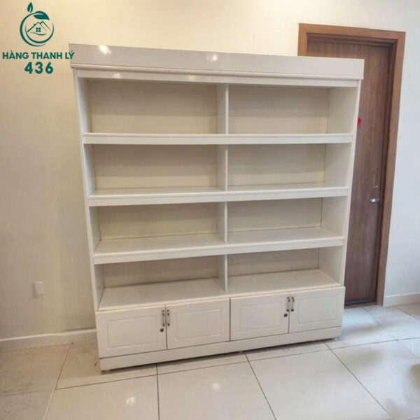 tu trung bay cu 1m7x33cmx1m9 mau trang kem hoc phia duoi 2