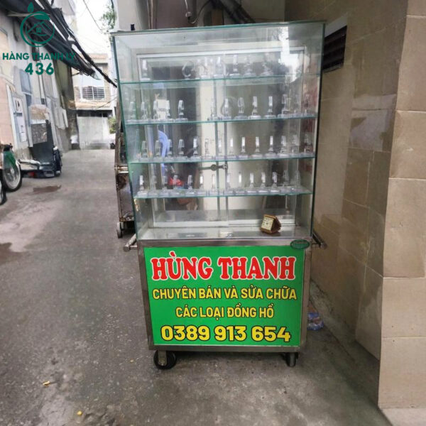 tu trung bay cu mat kinh trong suot co ngan keo 2