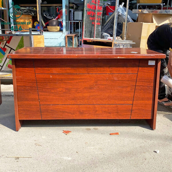 ban-giam-doc-cu-1m4x70cmx75cm-go-mau-nau (3) ban giam doc cu 1m4x70cmx75cm go mau nau 3