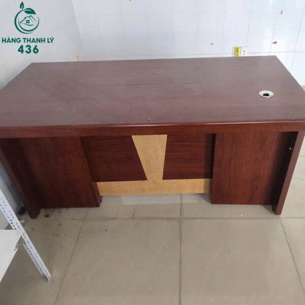 ban giam doc cu 1m6x80cmx75cm co hoc tu va ngan keo 2