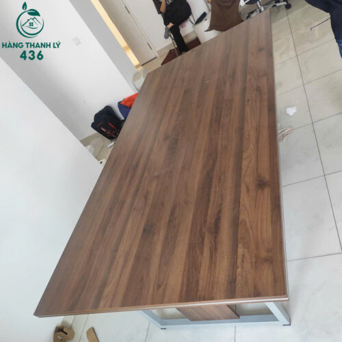 Bàn Họp Cũ 1M2X2M4X75CM Mặt Gỗ Vân Nâu Sang