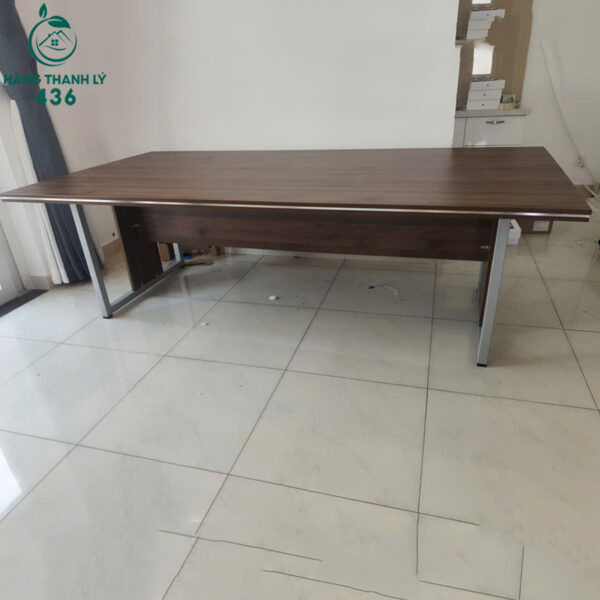 Bàn Họp Cũ 1M2X2M4X75CM Mặt Gỗ Vân Nâu Sang