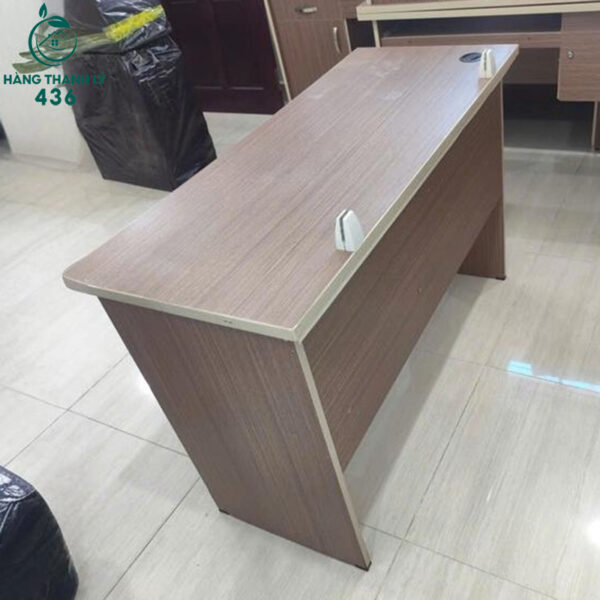 ban lam viec cu 1m2x50cmx75cm co hoc keo go nau 1