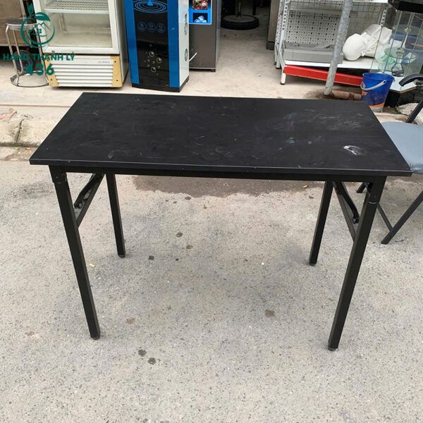 ban lam viec cu 1m2x60cm mat go chan sat den gap gon tien loi 3 1