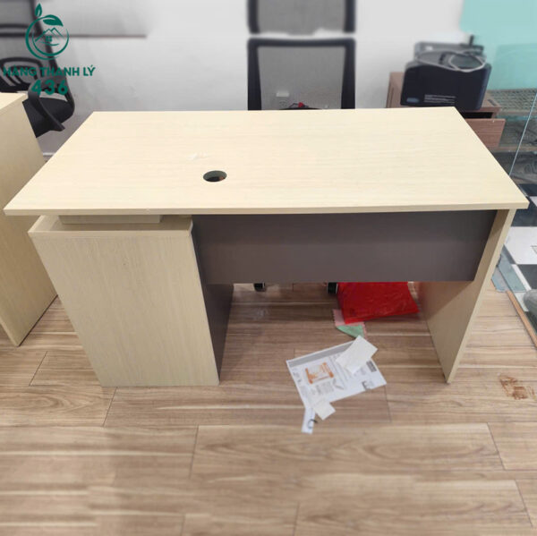 ban lam viec cu 1m2x60cmx75cm van go sang kem hoc tu 2