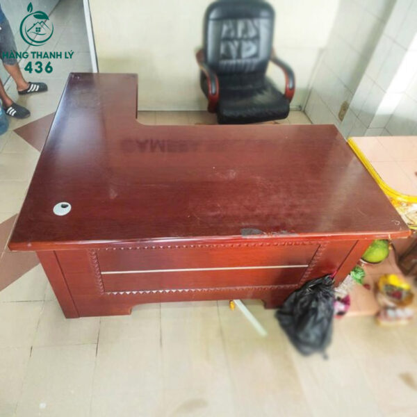 ban lam viec cu chu l go mau nau co hoc keo luu tru 3