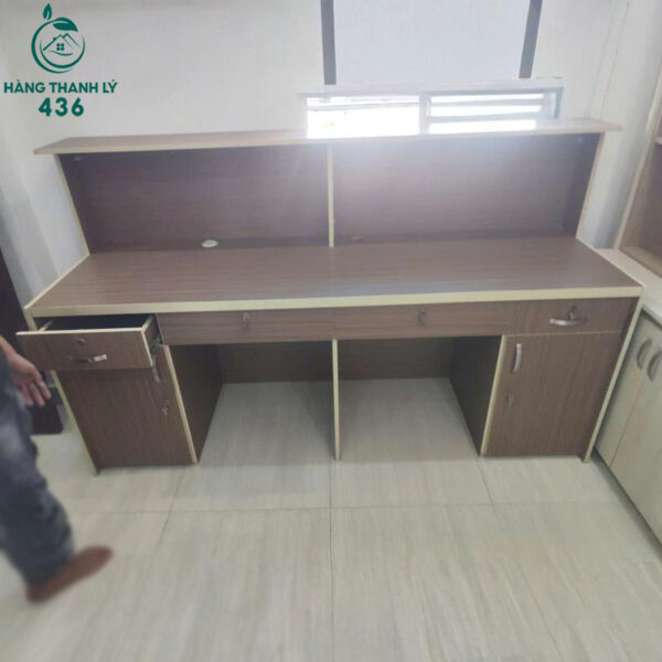 ban lam viec cu thiet ke lien tu ngan keo gon gang 3