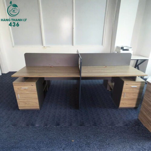 Bàn Làm Việc Cụm 2 Chỗ Cũ 2M4X1M2X1M05 Có Vách Ngăn