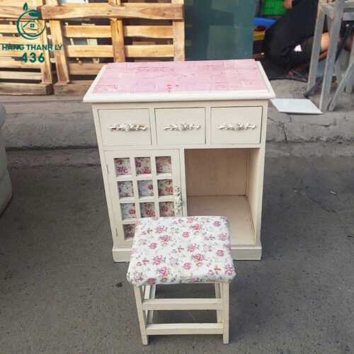 ban trang diem cu go mau kem kieu dang de thuong 1