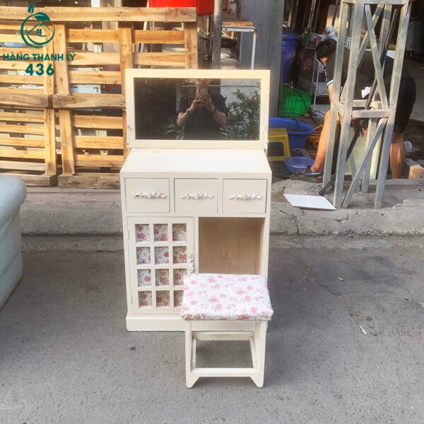 ban trang diem cu go mau kem kieu dang de thuong 3