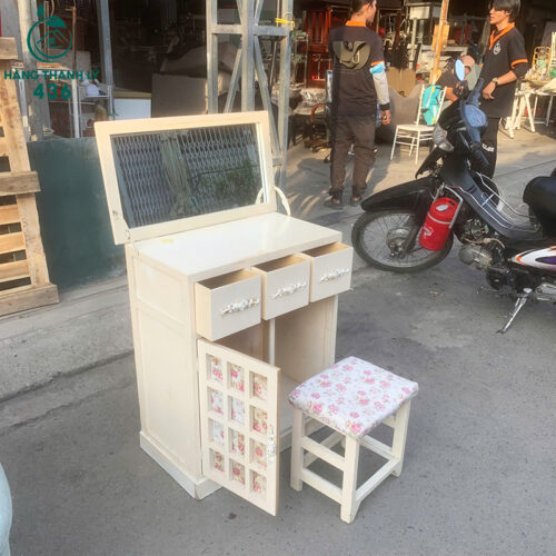 ban trang diem cu go mau kem kieu dang de thuong 4