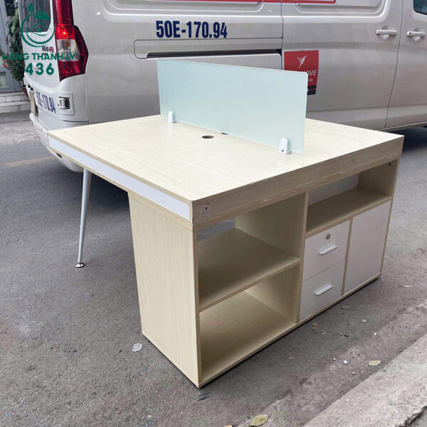 Bàn Văn Phòng Cũ 1M2X1M2X75CM Kèm Hộc Tủ