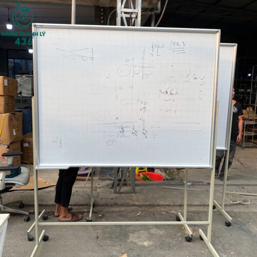 Bảng Viết Cũ 1M65X2M1 Có Bánh Xe Dễ Di Chuyển