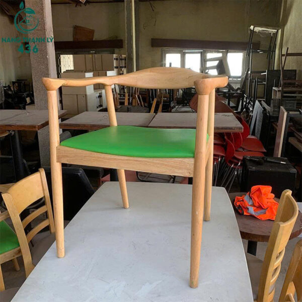 ghe-cafe-cu-dem-xanh-co-tay-vin-cong (1) ghe cafe cu dem xanh co tay vin cong 1