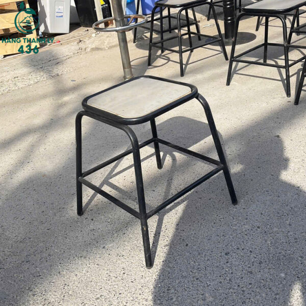 ghe don cafe cu chan sat son den vung chac 1