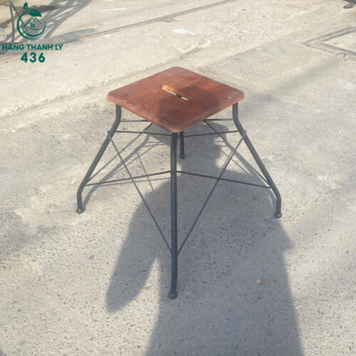 Ghế Đôn Cafe Cũ Mặt Gỗ Vuông Gọn Nhẹ