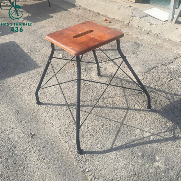 Ghế Đôn Cafe Cũ Mặt Gỗ Vuông Gọn Nhẹ
