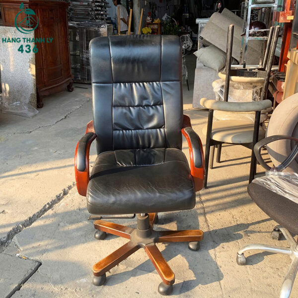 ghe giam doc cu boc da den ngoi em lung cao 1