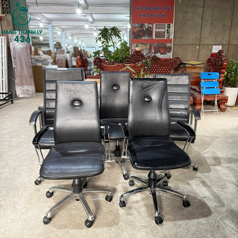 ghe-xoay-cu-boc-da-mau-den-lung-cao-co-tay-vin-1 Ghế Xoay Cũ Bọc Da Màu Đen Lưng Cao Có Tay Vịn