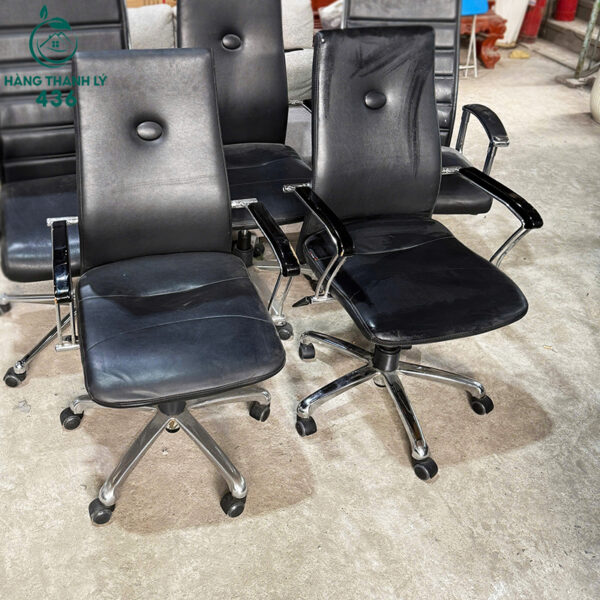 ghe xoay cu boc da mau den lung cao co tay vin 3