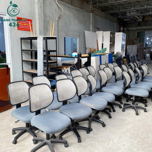 ghe xoay cu lung luoi thoang khi mau xam trang 1