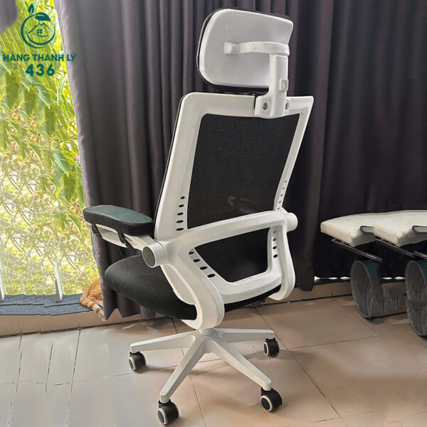 ghe-xoay-thoang-luoi-cu-mau-den-trang (1) ghe xoay thoang luoi cu mau den trang 1