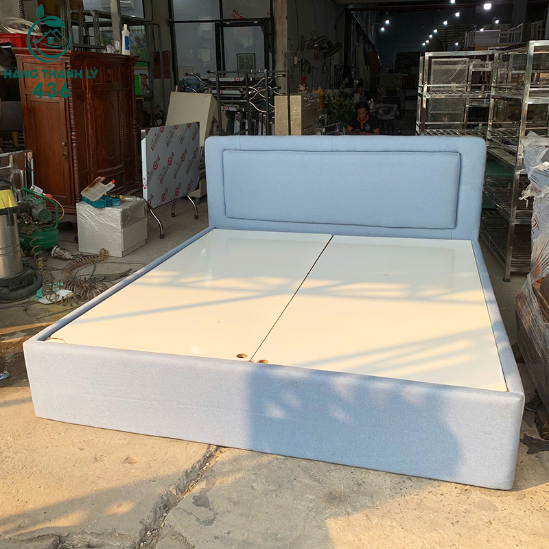 Giường Ngủ Bọc Nệm Cũ 1M8X2M Màu Xanh Nhạt Sang Nhẹ giuong-ngu-boc-nem-cu-1m8x2m-mau-xanh-nhat-sang-nhe-1 Giường Ngủ Bọc Nệm Cũ 1M8X2M Màu Xanh Nhạt Sang Nhẹ