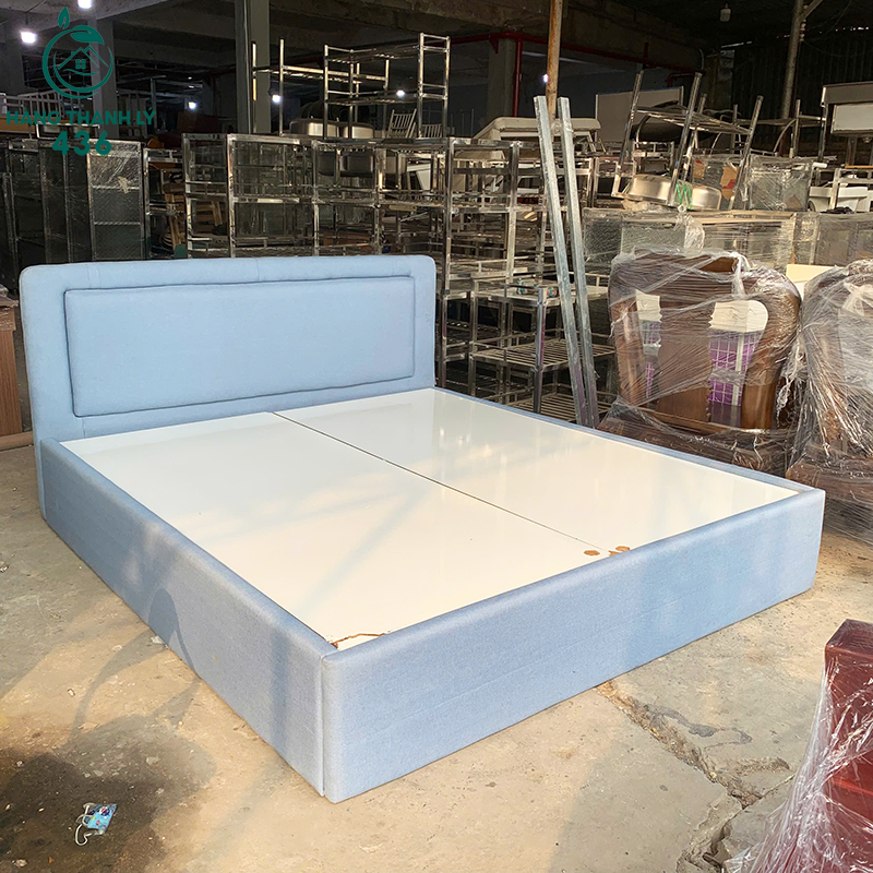 Giường Ngủ Bọc Nệm Cũ 1M8X2M Màu Xanh Nhạt Sang Nhẹ giuong-ngu-boc-nem-cu-1m8x2m-mau-xanh-nhat-sang-nhe-2 Giường Ngủ Bọc Nệm Cũ 1M8X2M Màu Xanh Nhạt Sang Nhẹ