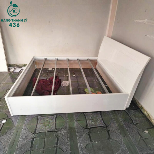 Giường Ngủ Cũ 1M6X2M Màu Trắng Thiết Kế Hiện Đại