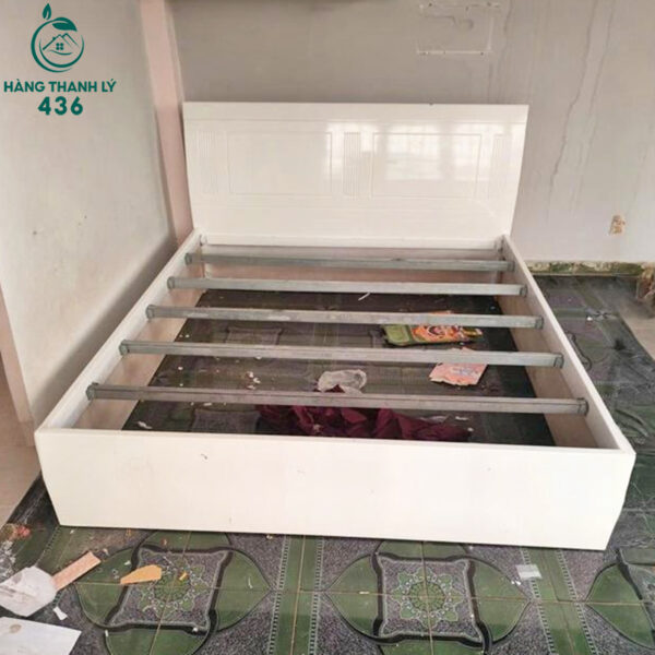 Giường Ngủ Cũ 1M6X2M Màu Trắng Thiết Kế Hiện Đại