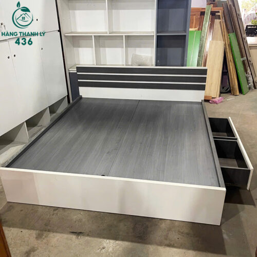 giuong ngu cu 1m8x2m mau xam trang thiet ke 2 ngan keo 1