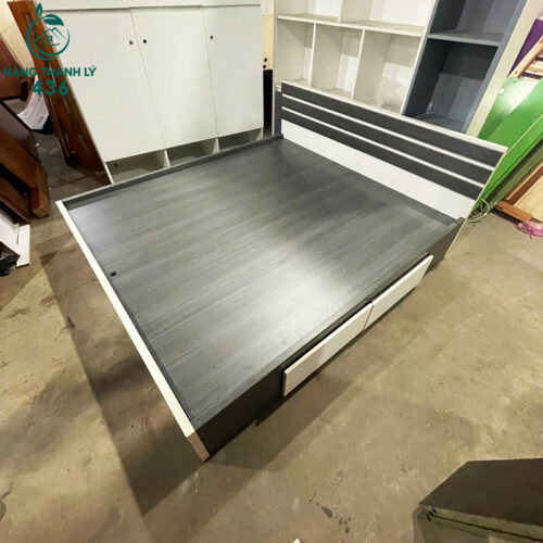 giuong ngu cu 1m8x2m mau xam trang thiet ke 2 ngan keo 4