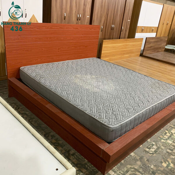 giuong-ngu-go-cu-mau-nau-do-sang-trong (1) giuong ngu go cu mau nau do sang trong 1