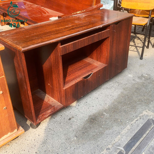 ke tivi cu 1m2x40cmx65cm go mau nau dam 1