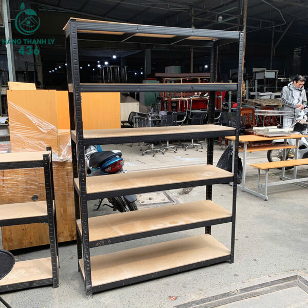 ke trung bay cu 1m2x1m8 5 tang de hang gon gang 1