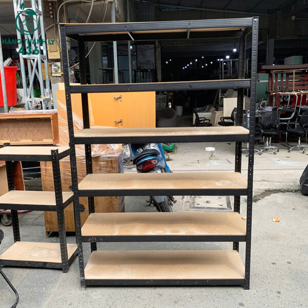 ke trung bay cu 1m2x1m8 5 tang de hang gon gang 2