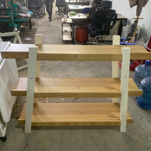 Kệ Trưng Bày Cũ 1M2X26CMX90CM 3 Tầng Màu Vân Gỗ Phối Trắng 4 ke trung bay cu 1m2x26cmx90cm 3 tang mau van go phoi trang 1